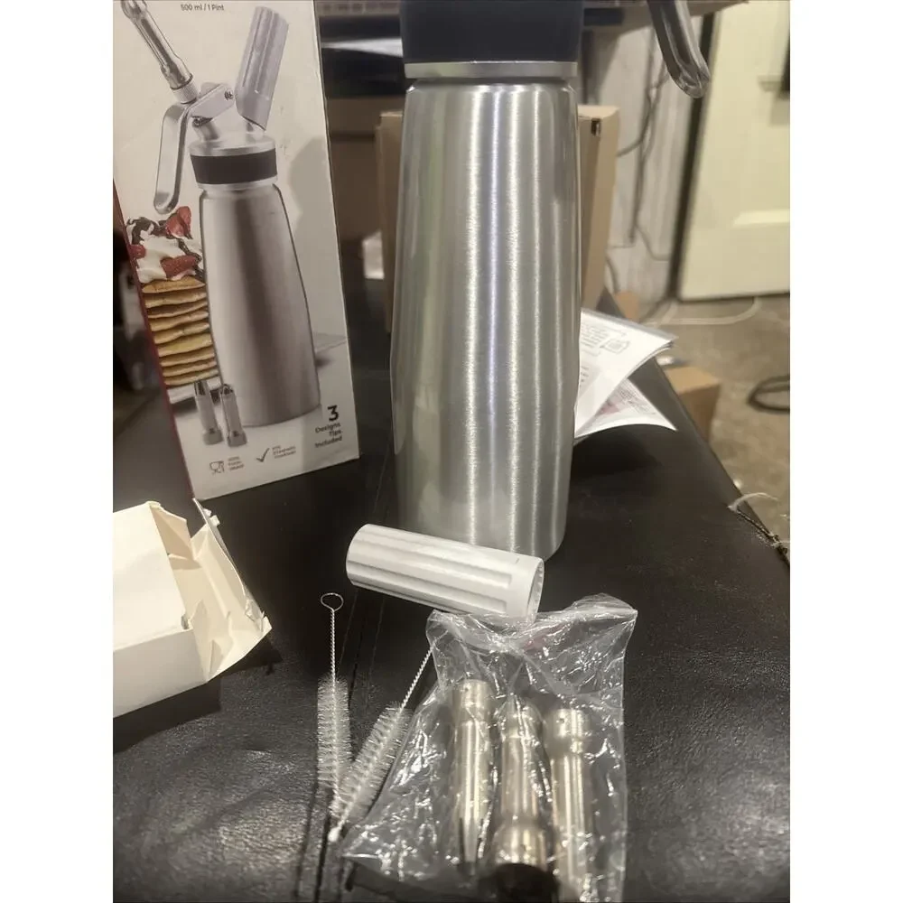 FineDine Aluminum Cream Whipper with Stainless Steel Tips